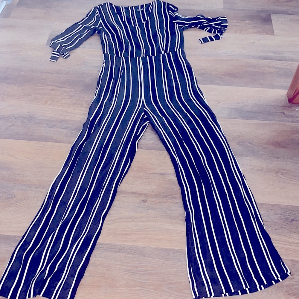 Wild Fable Women’s striped pants Romper jumpsuit black & white